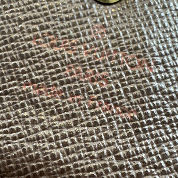 Louis Vuitton Keyholder - Picture 8 of 8